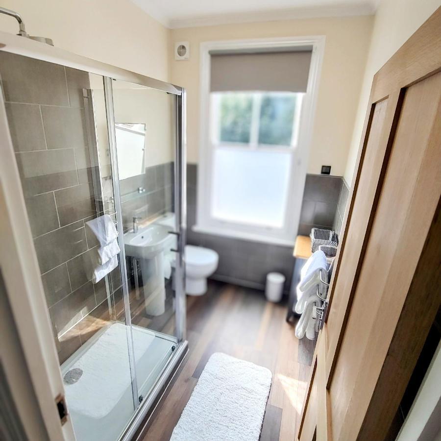 Escape To The Coast In A Luxurious Private Apartment Herne Bay Kültér fotó