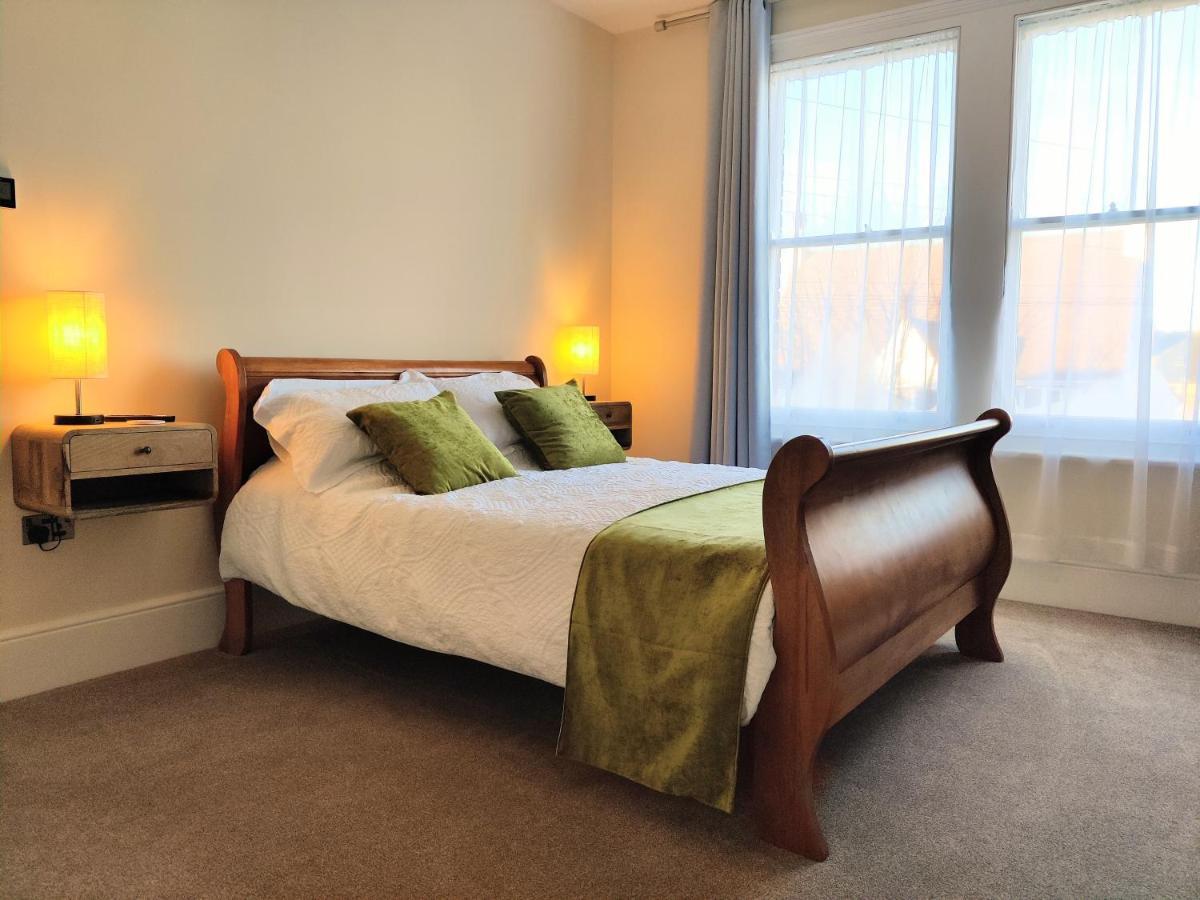 Escape To The Coast In A Luxurious Private Apartment Herne Bay Kültér fotó