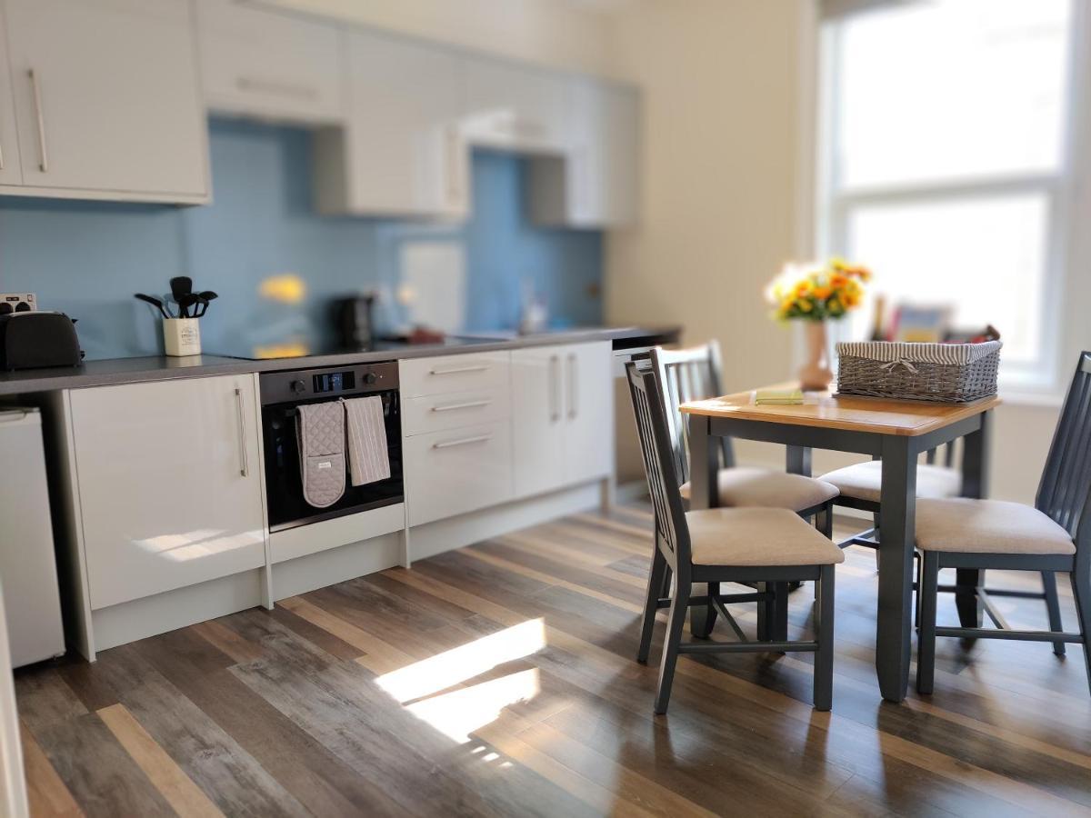 Escape To The Coast In A Luxurious Private Apartment Herne Bay Kültér fotó